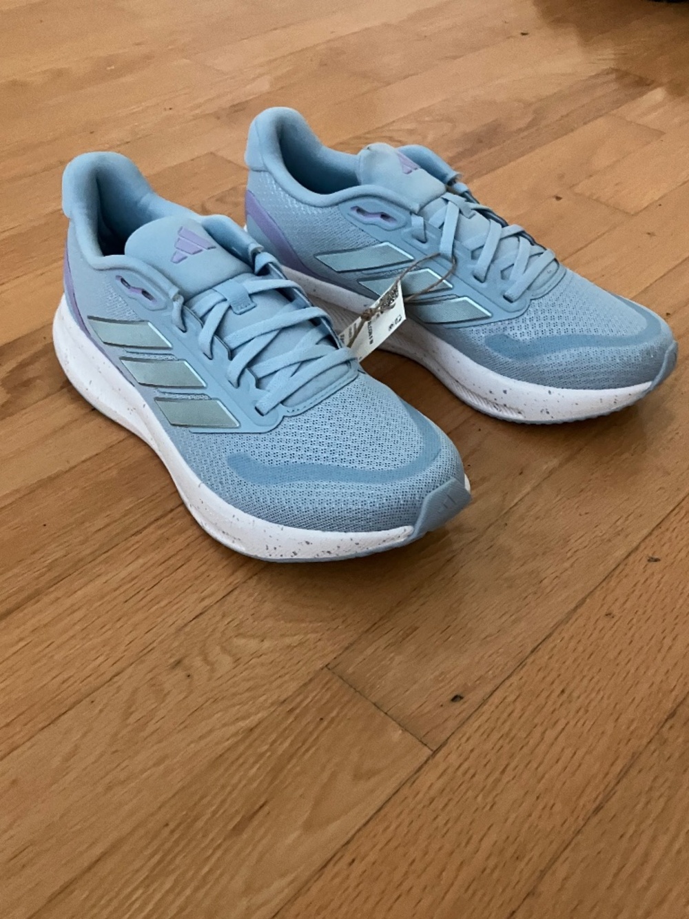 NEVER WORN ADIDAS RUNFALCON 5 WOMEN